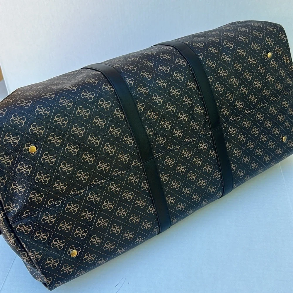New GUESS Large Logo Travel bag